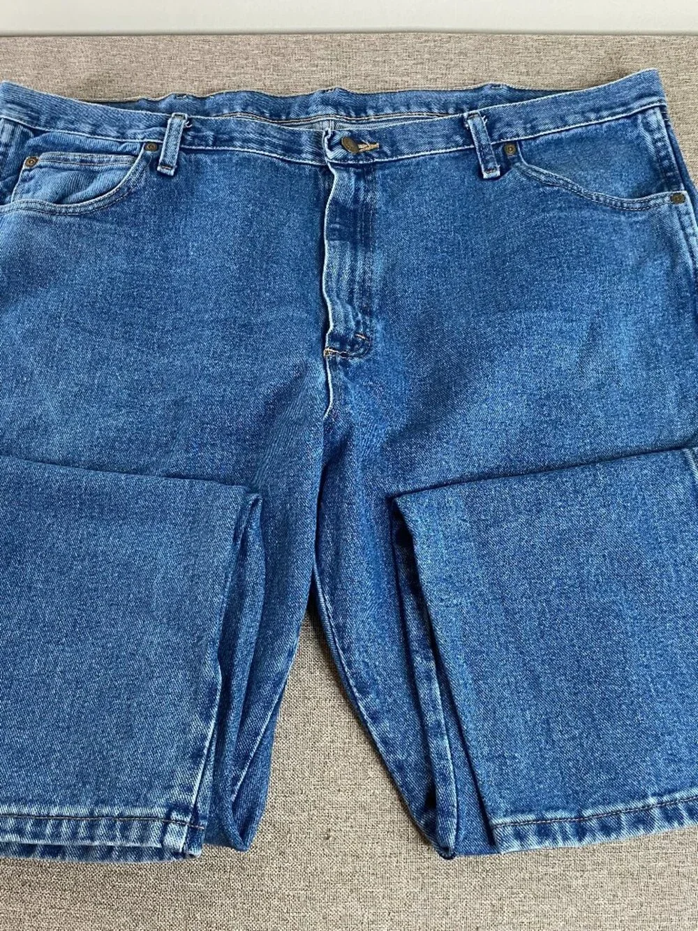 Wrangler Rugged Wear Denim Jeans Men's 42 x 30 High Rise Blue Casual Pants
